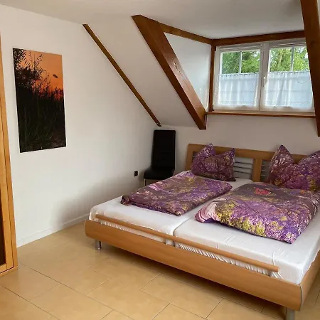 Apartment Vacation Between Berlin And Potsdam, 60 Quadratmeter Mit Glasfaser Und Netflix Brieselang