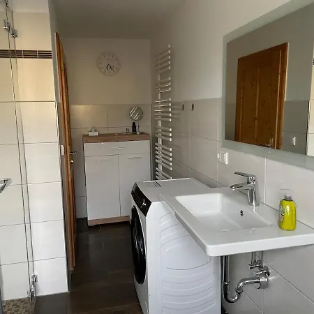 Vacation Between Berlin And Potsdam, 60 Quadratmeter Mit Glasfaser Und Netflix Apartment Brieselang